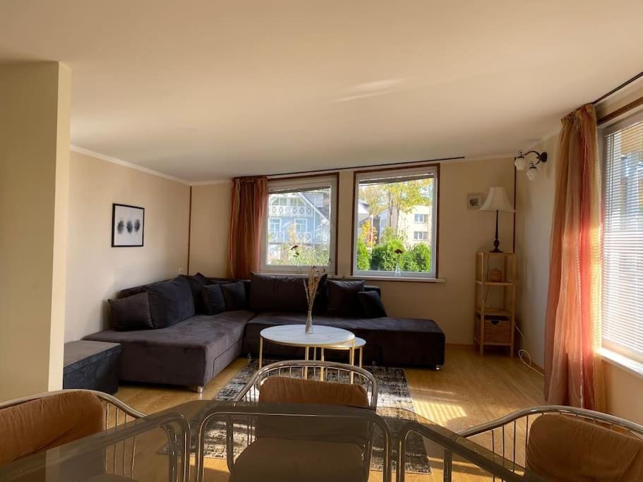 Living room, Photo of the whole room