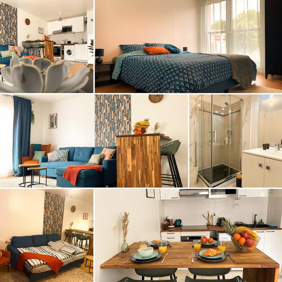 Photo of the whole room, Seating area, Bedroom