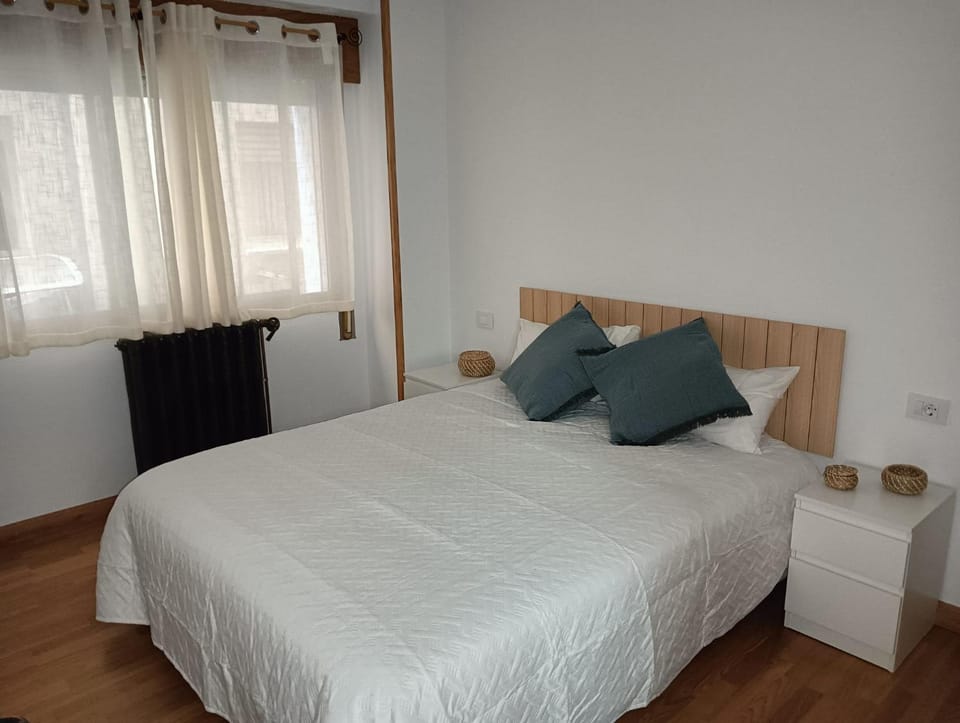 Viveiro Centro Parking cubierto gratis Apartment in Viveiro