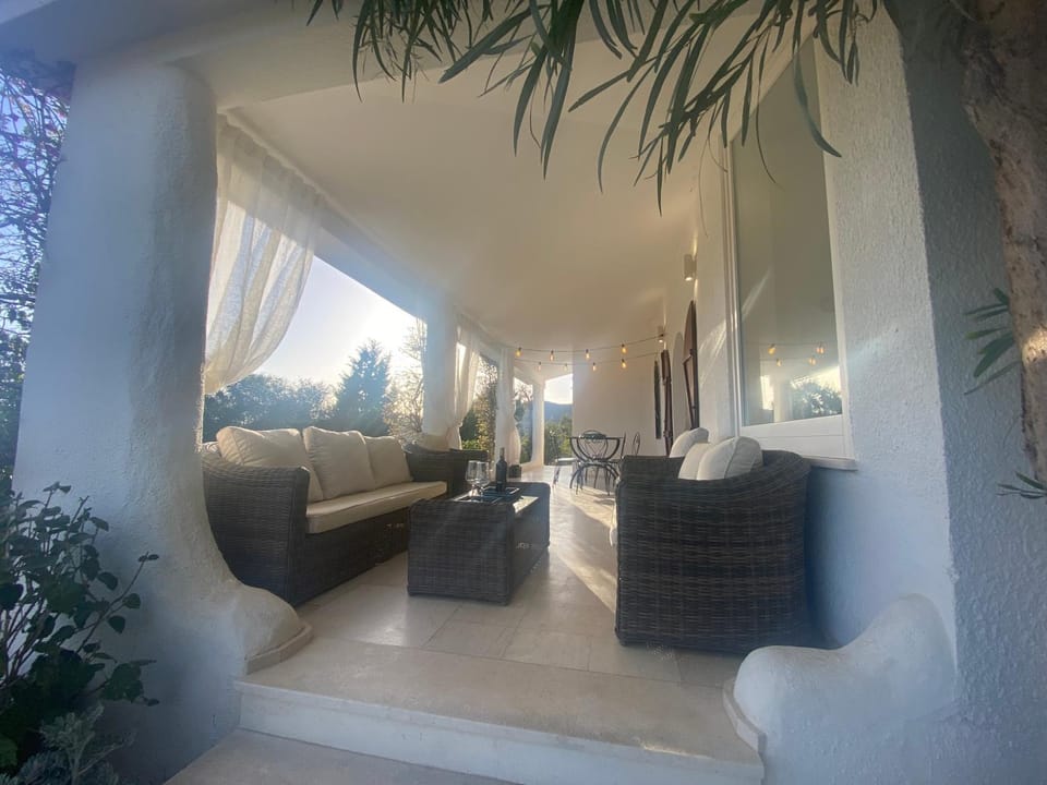 Patio, Living room, Spa and wellness centre/facilities, Seating area