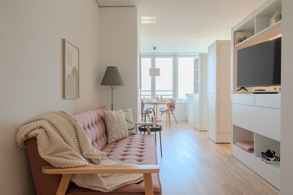 TV and multimedia, View (from property/room), Living room, Photo of the whole room, Seating area, Food