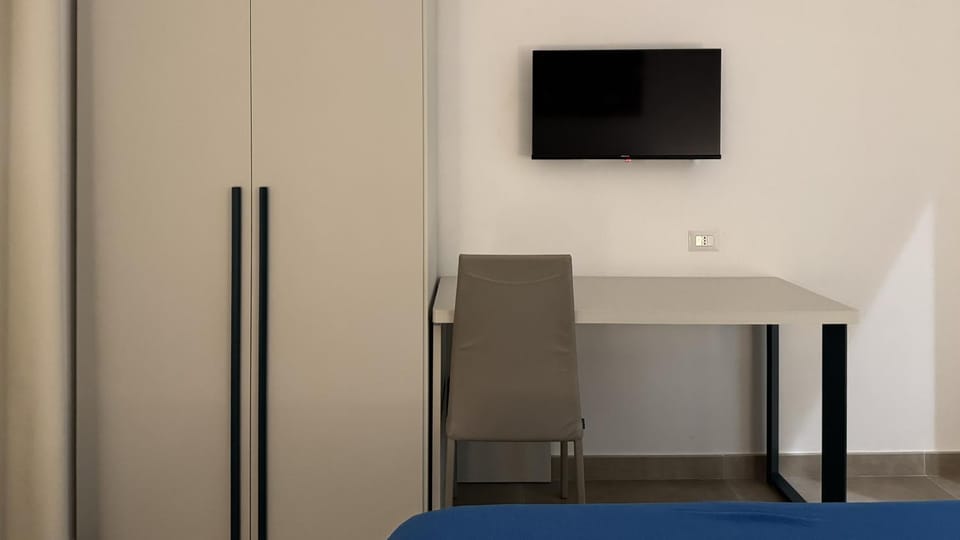TV and multimedia, Photo of the whole room