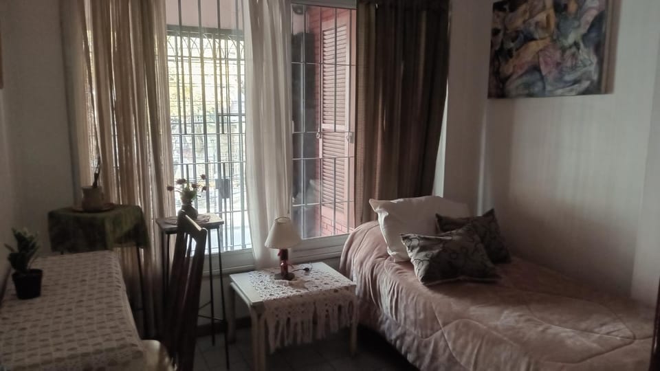 A metros de la Plaza Independencia Apartment in Mendoza