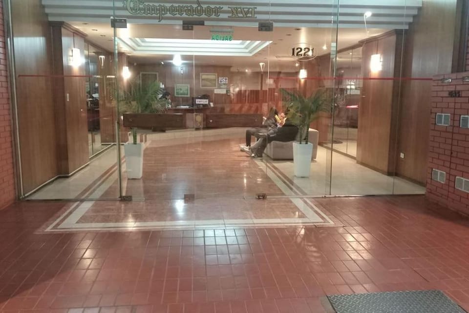 A metros de la Plaza Independencia Apartment in Mendoza
