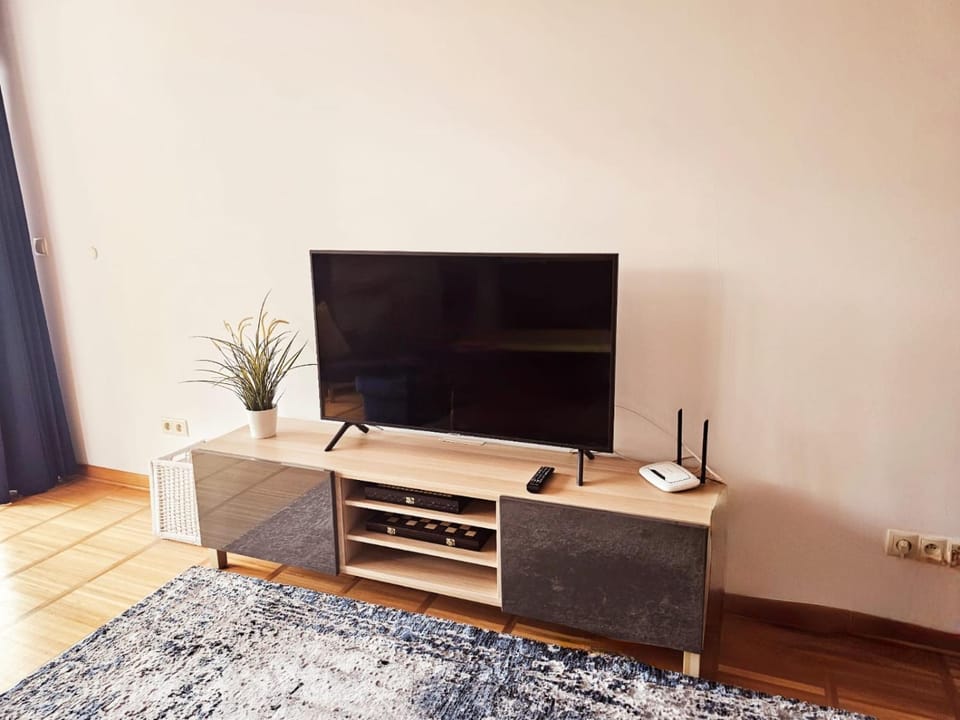 Communal lounge/ TV room, TV and multimedia