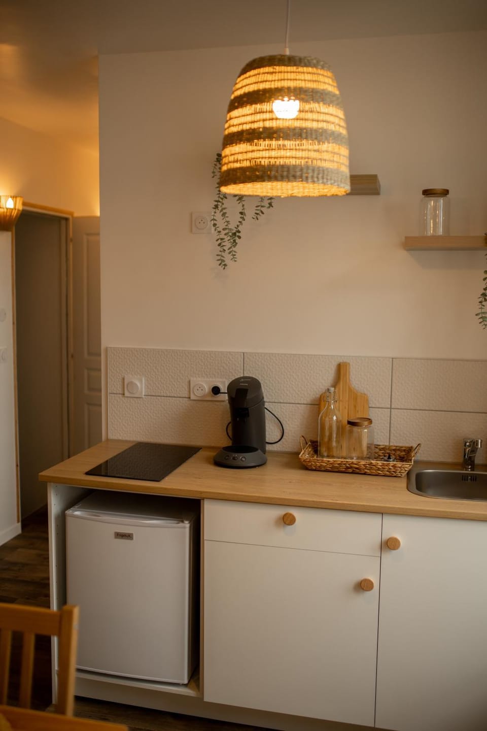 Kitchen or kitchenette