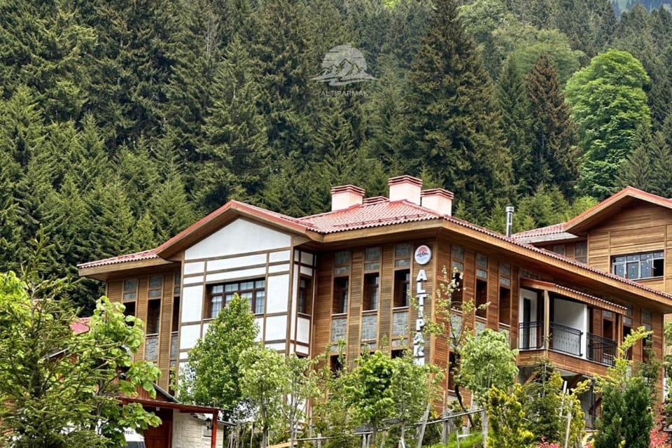Property building, Spring, Day, Natural landscape, Mountain view