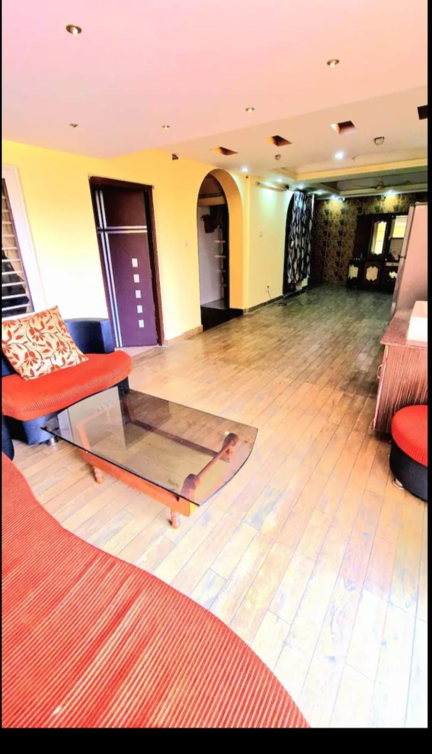 Spacious 4bhk near airport - premium stay Apartment in Kolkata