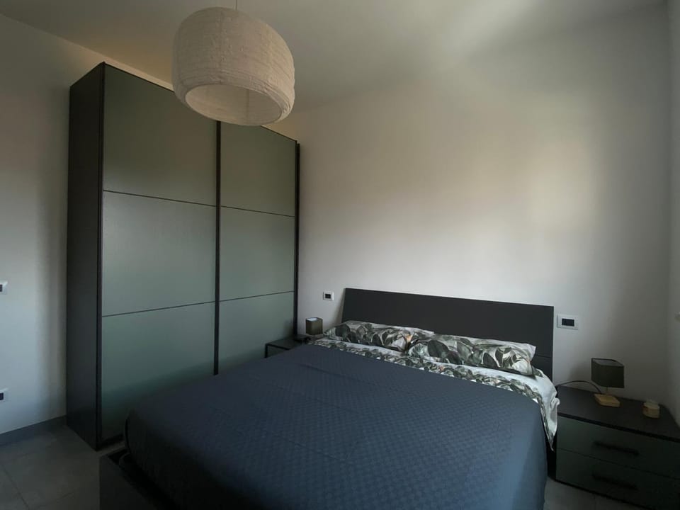 Bedroom, wardrobe