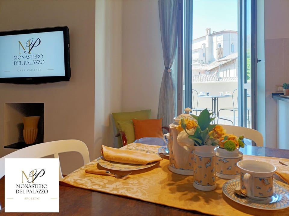 TV and multimedia, Dining area