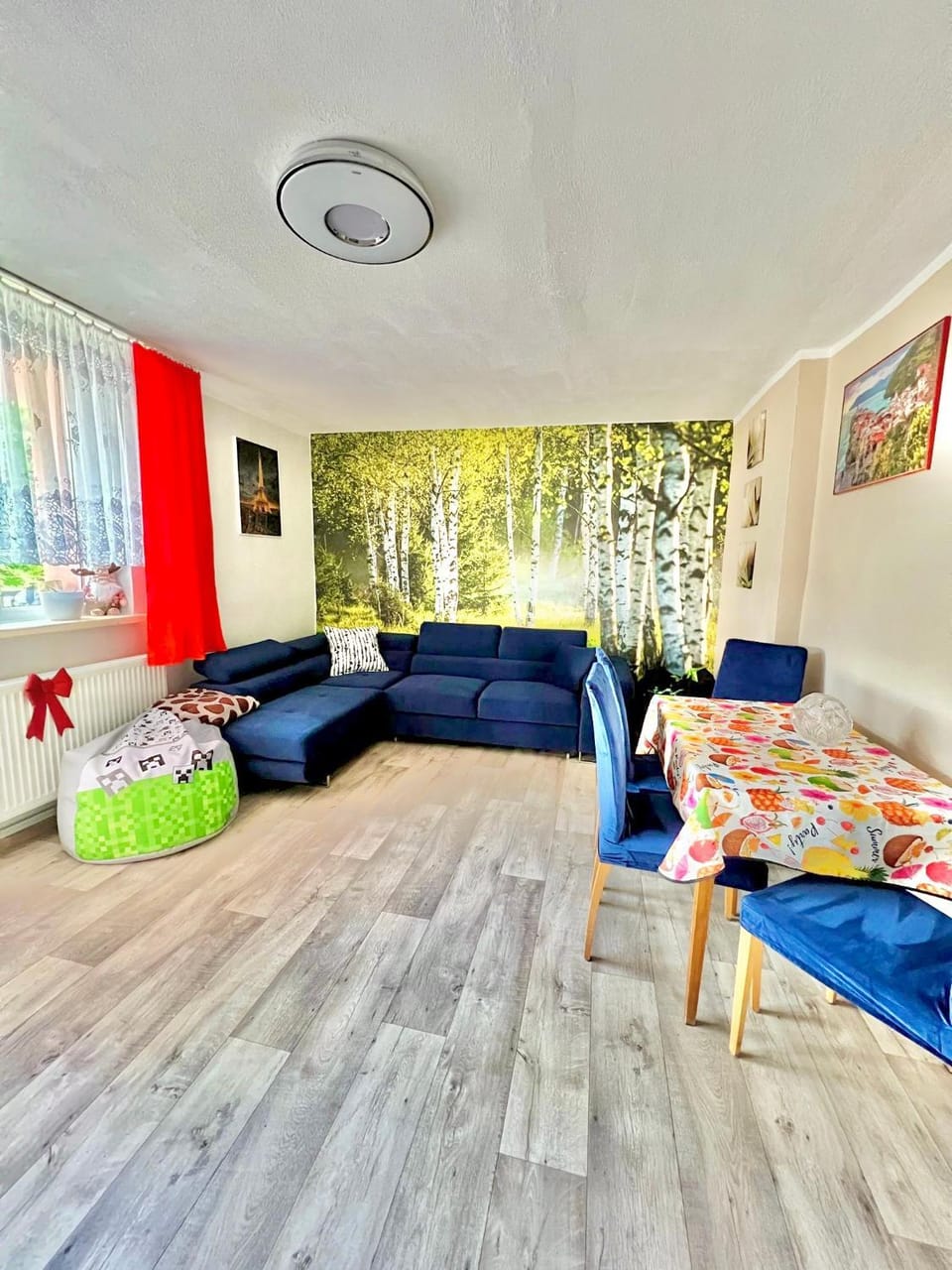 Communal lounge/ TV room, TV and multimedia, Living room, Seating area