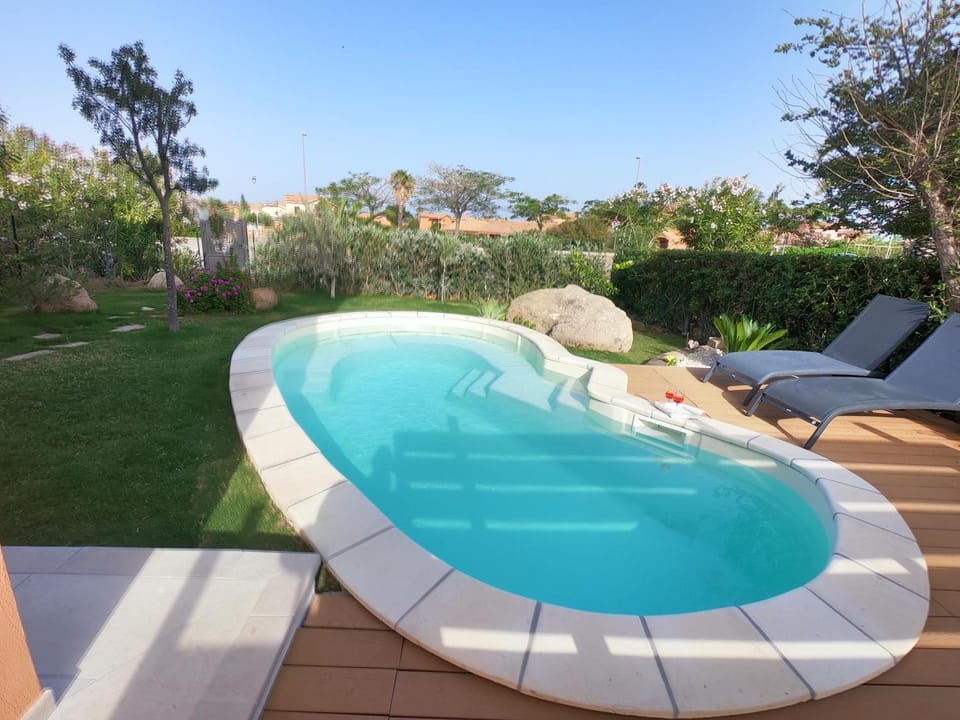 Garden, Swimming pool, sunbed
