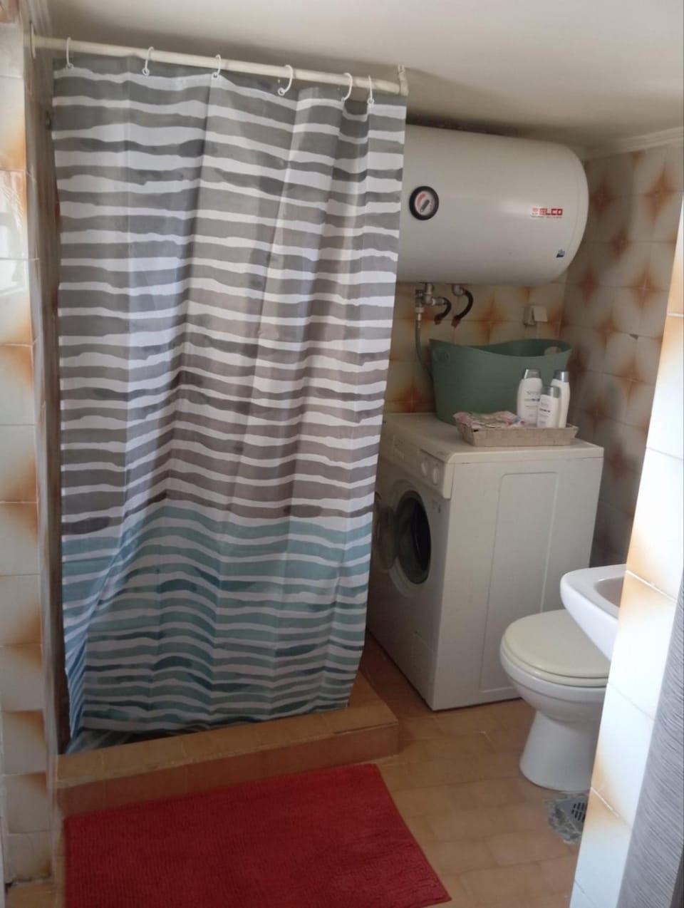 Toilet, Bathroom, washing machine