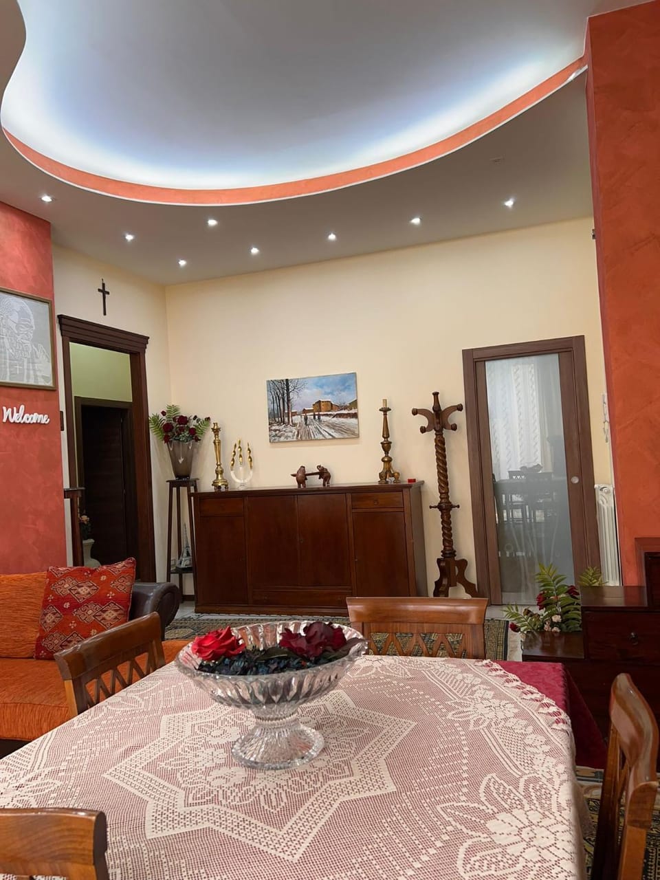 Living room, Dining area