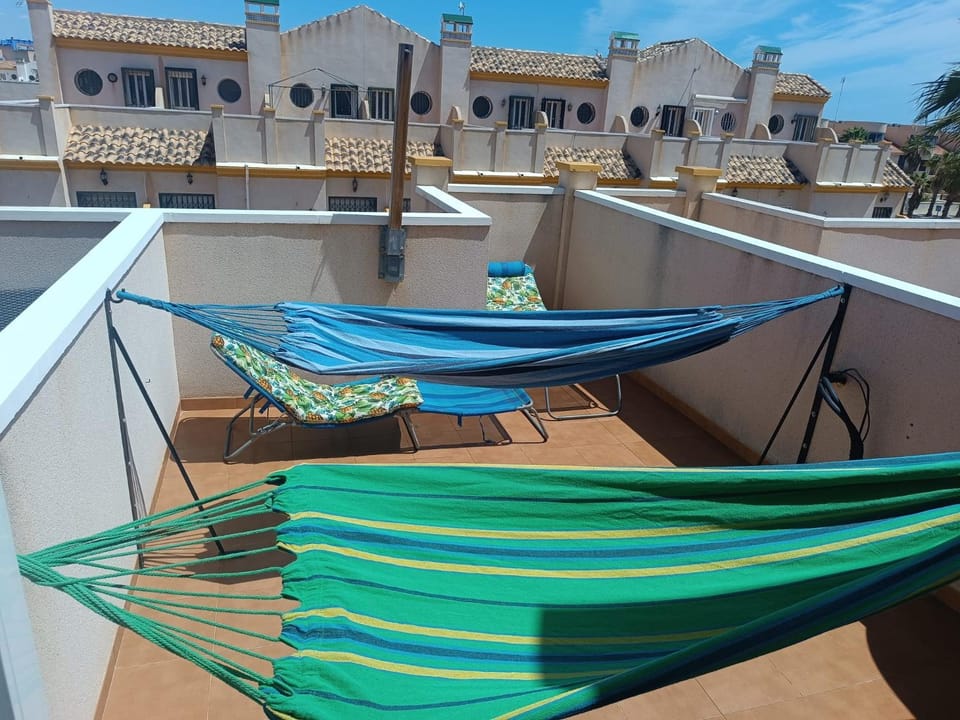 View (from property/room), Balcony/Terrace, sunbed