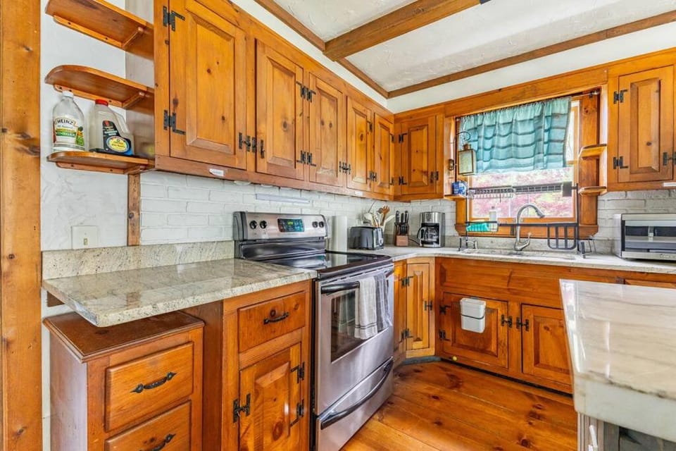 Cozy 3B2Ba Home with huge backyard and Gym House in Northborough