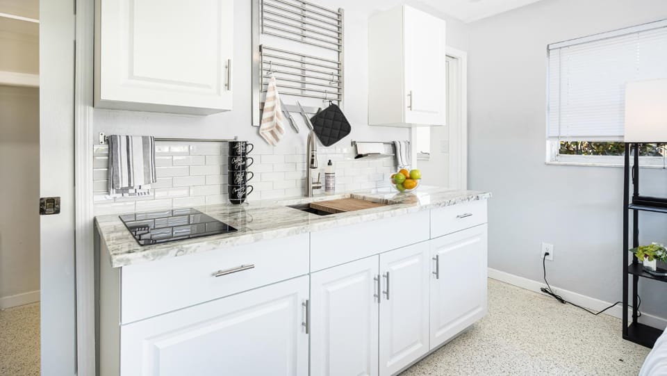 Small studio in Cape Coral close to many restaraunts Apartment in Cape Coral