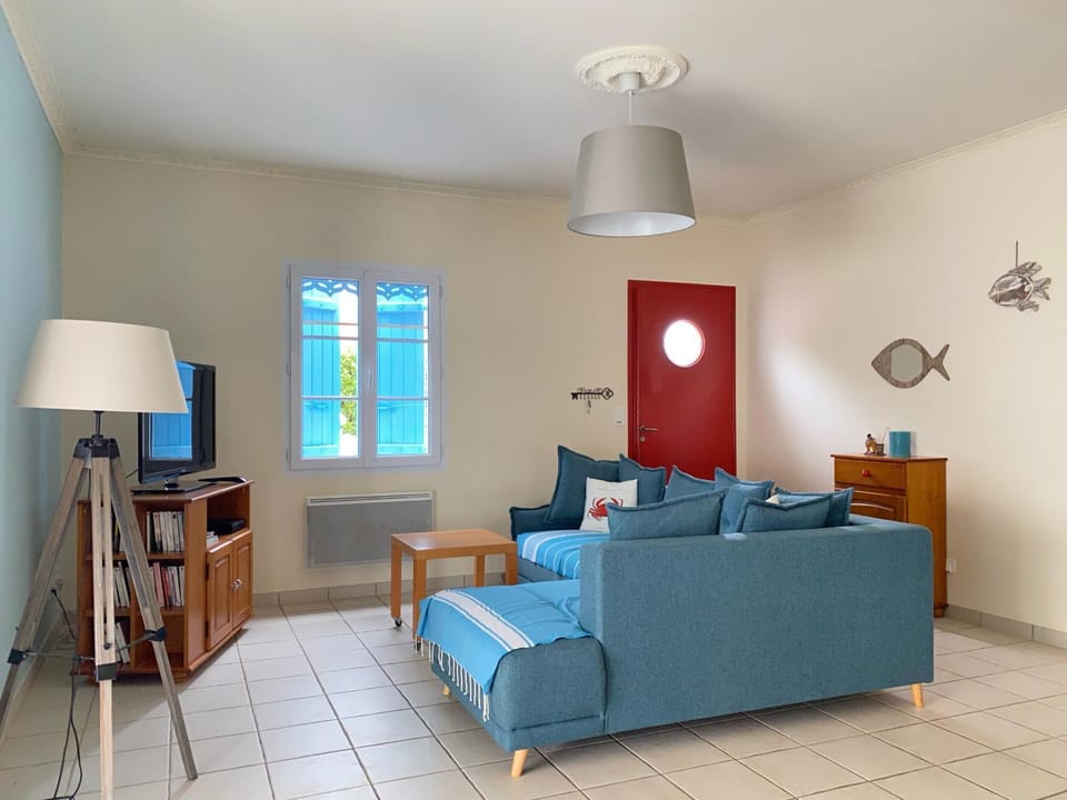 Maison avec piscine privée, près de la plage, à Longeville-sur-Mer - FR-1-336-157 House in Pays de la Loire
