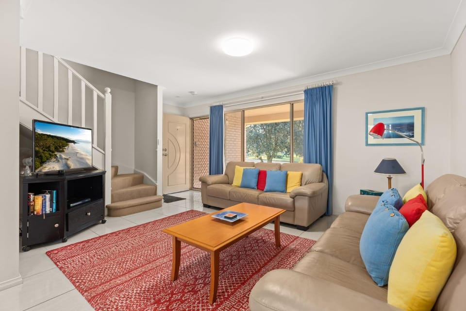 Sea Change by Experience Jervis Bay House in Vincentia