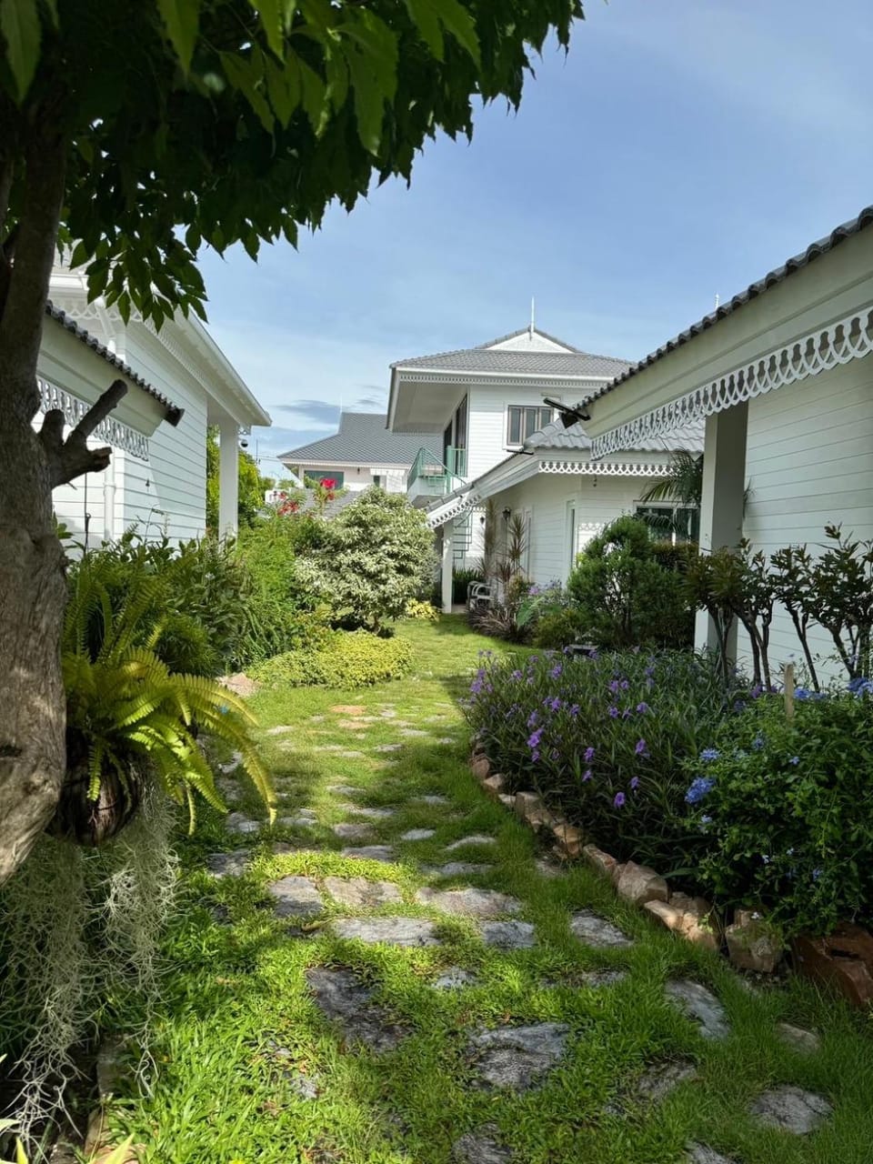 Property building, Spring, Garden, Garden view, Inner courtyard view