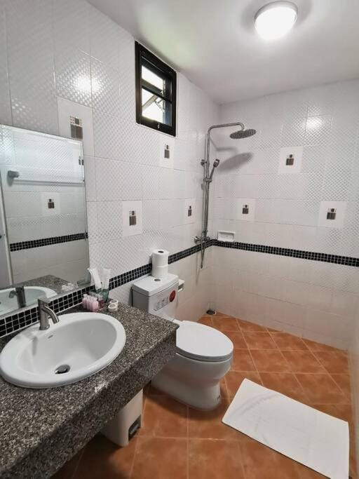 Shower, Toilet, Bathroom