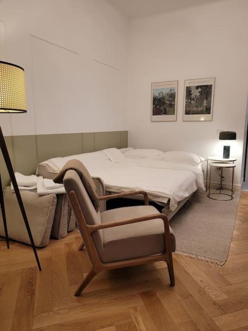 Designer Signature 2 BDR Cismigiu Park 80SQM Apartment in Bucharest