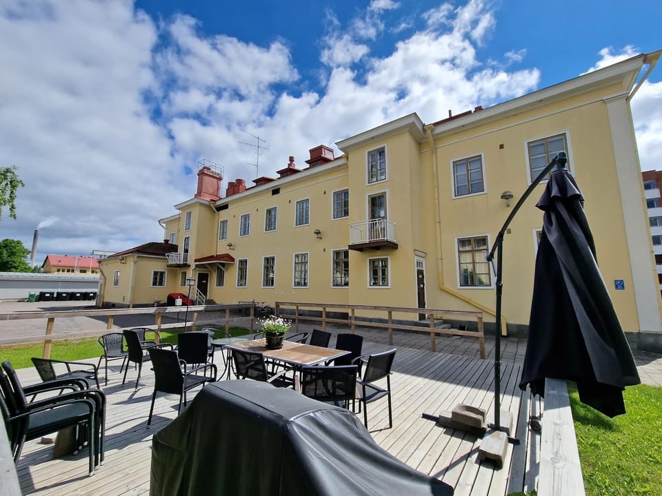 Property building, Patio, Day