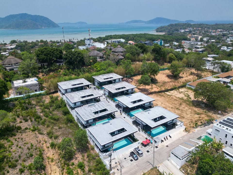Property building, Nearby landmark, Bird's eye view