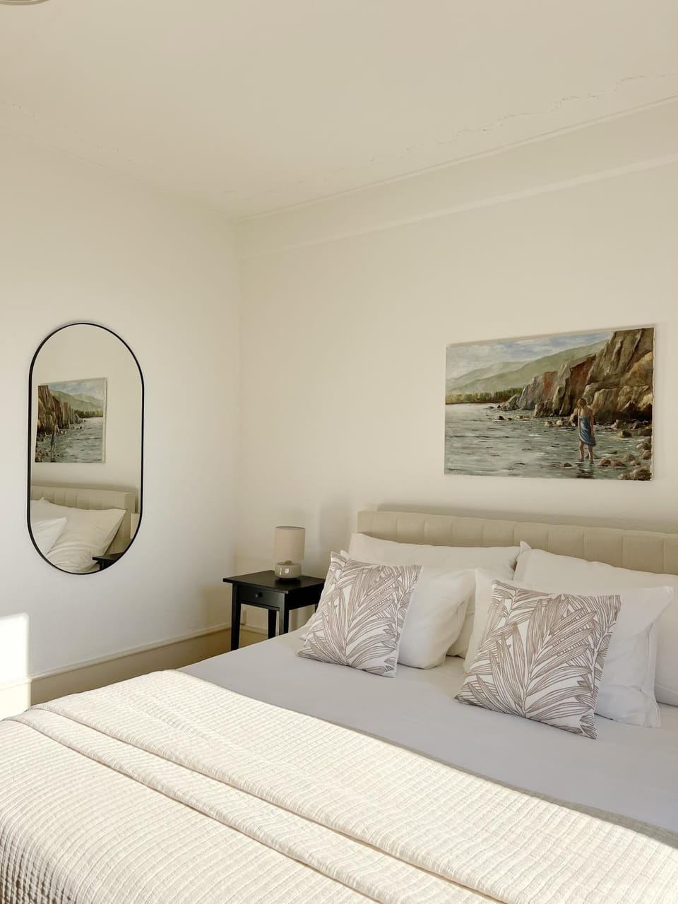 Montreux Riviera Suite Waterfront 3 Bedrooms Private Parking Apartment in Montreux