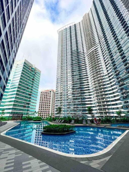 AIR Residences - 1 Bedroom Unit with Wifi and Netflix Apartment in Makati
