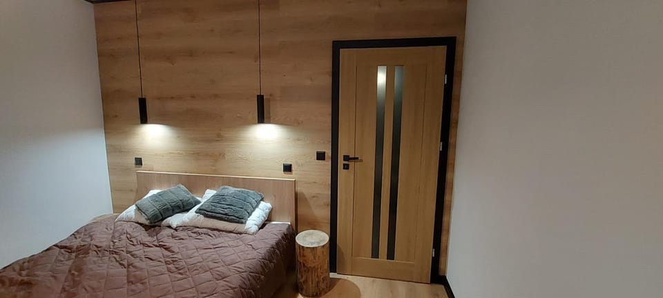 Bedroom, wardrobe