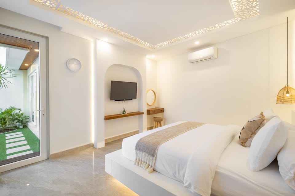 Bed, TV and multimedia, Photo of the whole room, Bedroom, air conditioner