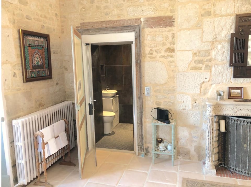 Shower, Bathroom, Coffee/tea facilities, heating