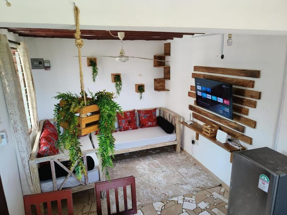 Communal lounge/ TV room, TV and multimedia, Seating area