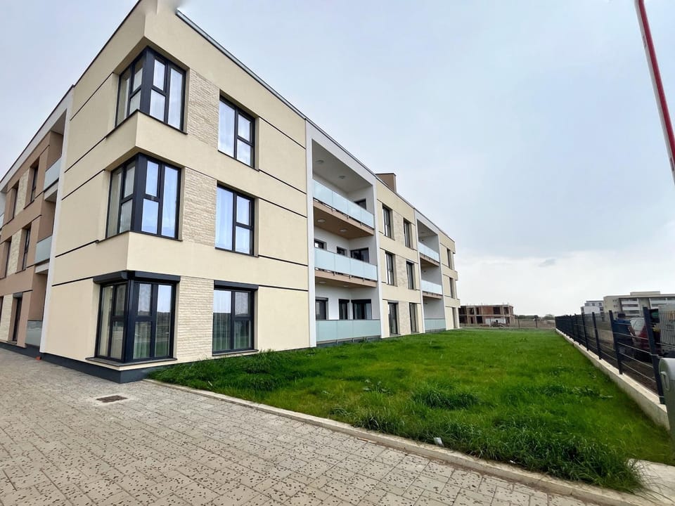 Property building, Street view