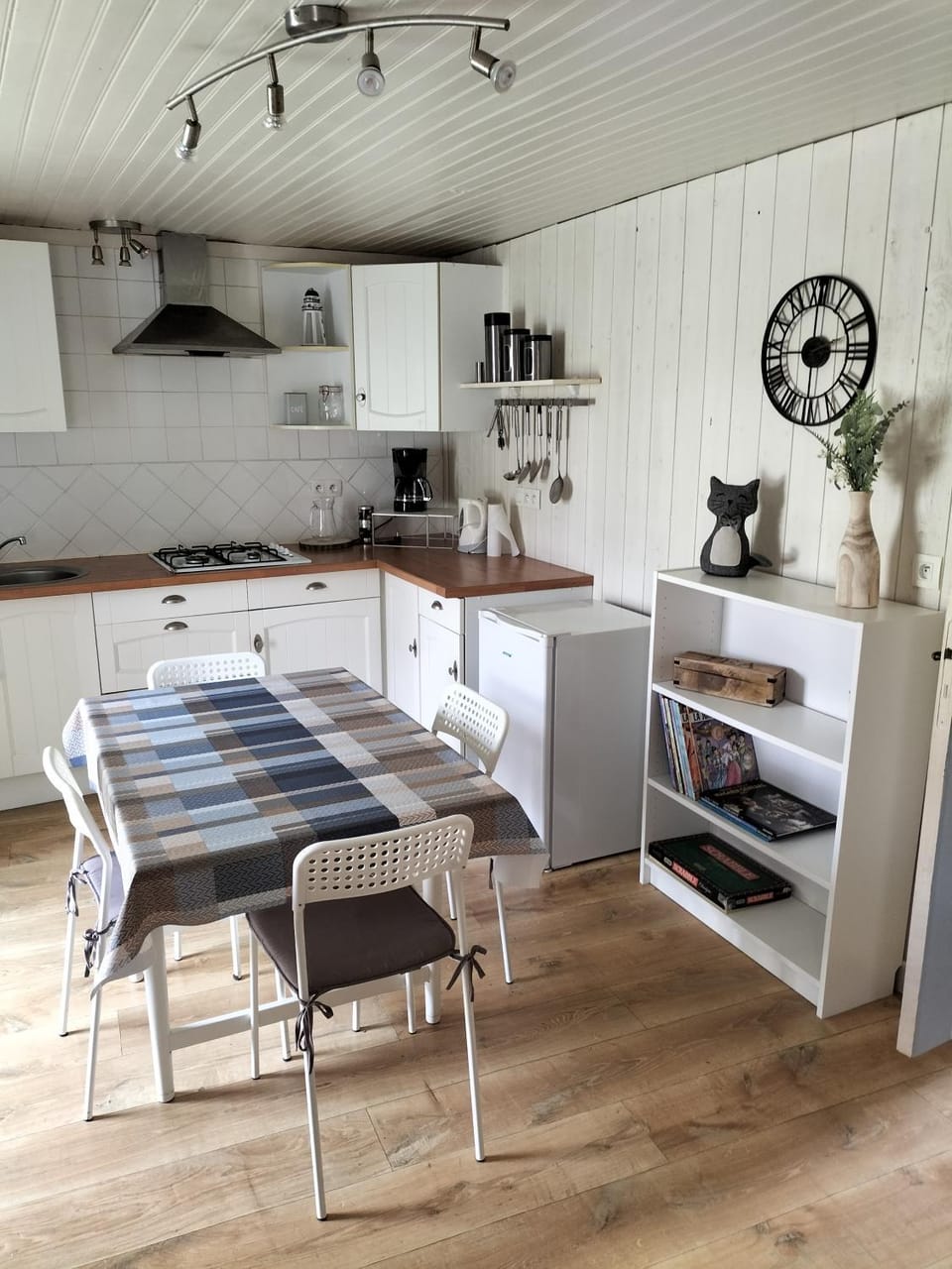 PETITE MAISON 2 PIECES POUR 4 à 5 personnes House in Pays de la Loire