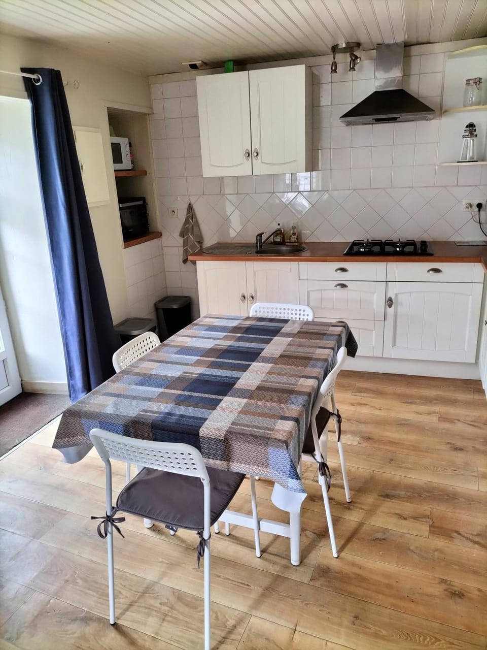 PETITE MAISON 2 PIECES POUR 4 à 5 personnes House in Pays de la Loire