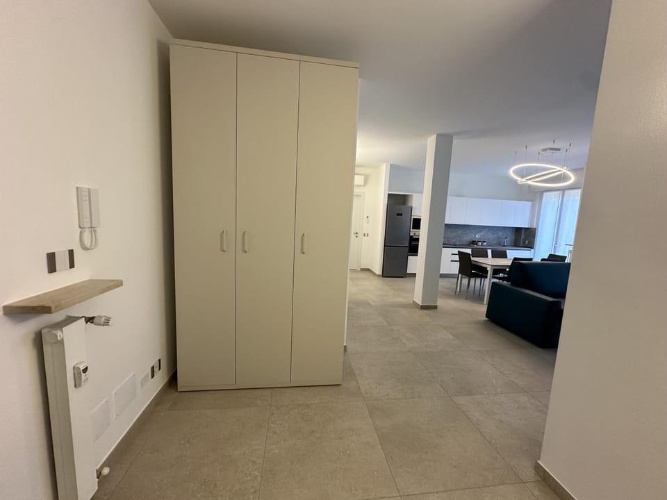 Kitchen or kitchenette, internet, wardrobe