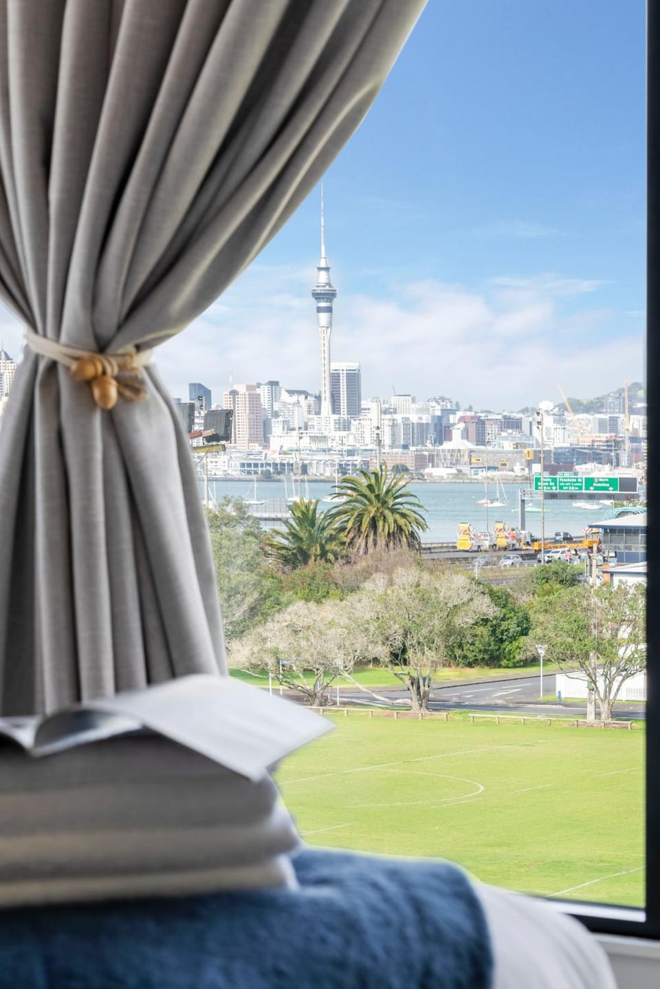 City view, City view, Sea view, Sea view