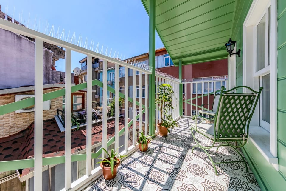 Patio, Day, View (from property/room), Balcony/Terrace