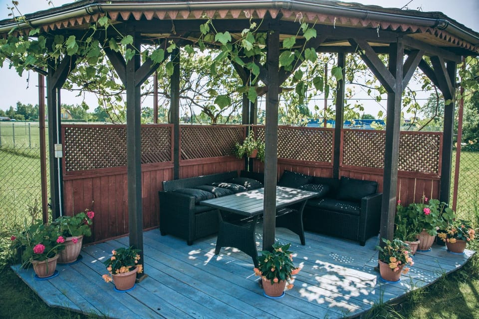 BBQ facilities, Garden