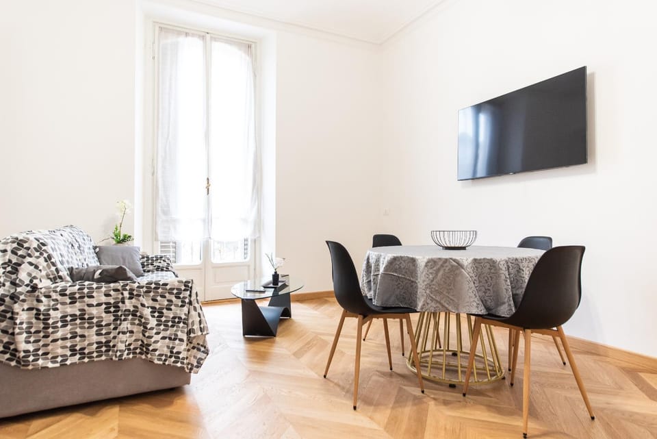 TV and multimedia, Seating area