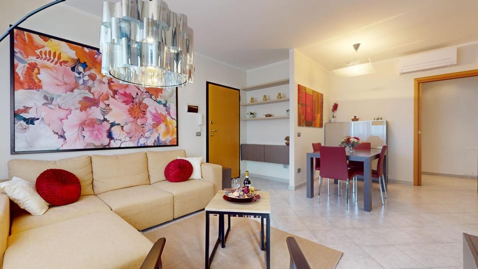 Living room, Seating area, Dining area, air conditioner