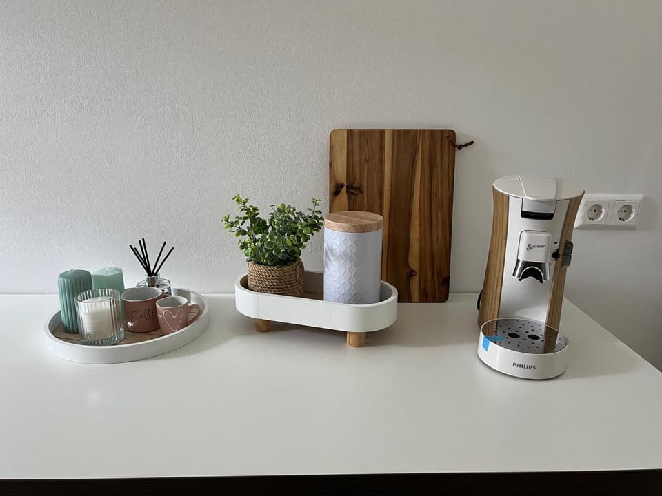 Coffee/tea facilities, kitchen
