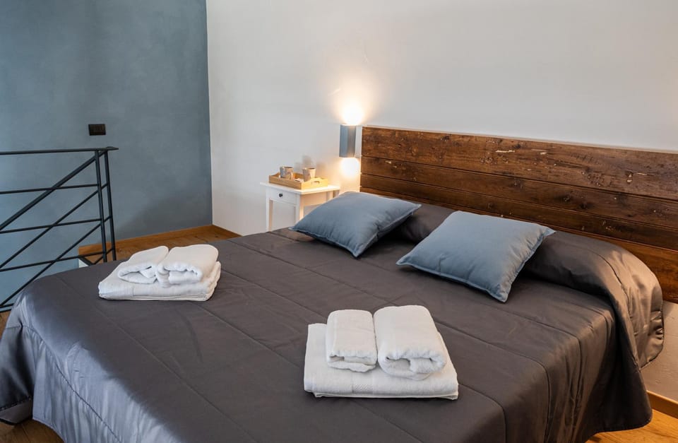 Bedroom, air conditioner