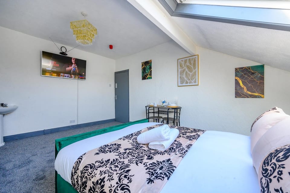 -RB7H - For your relaxed & Cosy stay & Free Parking Vacation rental in Leeds