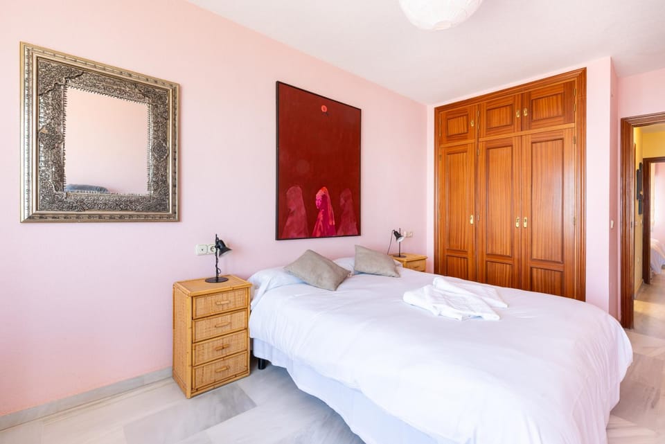 Bed, Photo of the whole room, Bedroom, wardrobe
