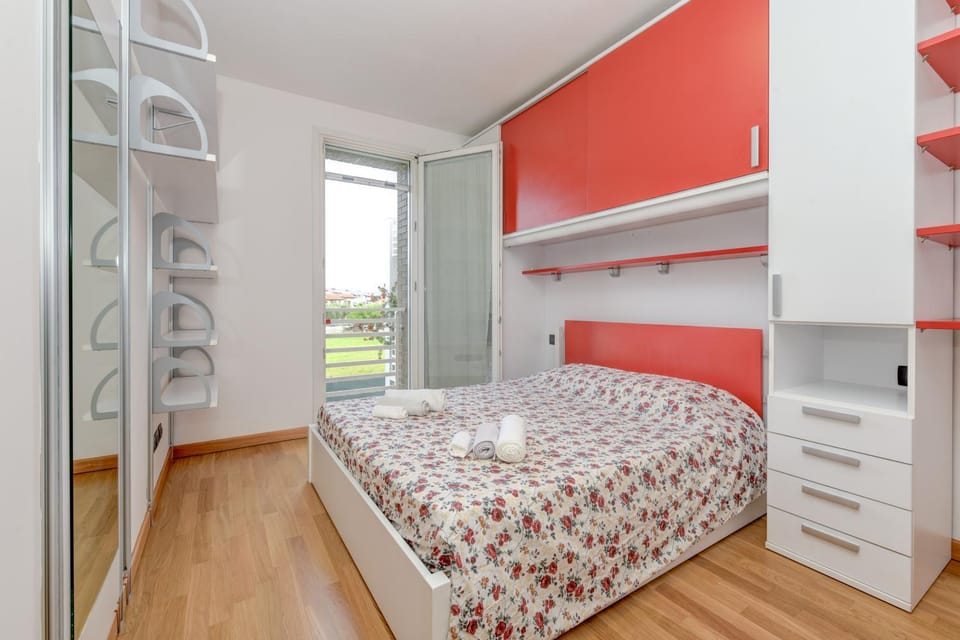 Bed, View (from property/room), Bedroom