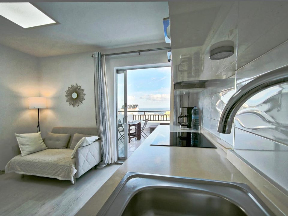 Living room, Sea view, kitchen
