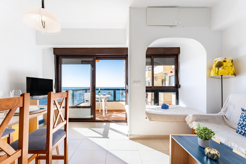 TV and multimedia, View (from property/room), Balcony/Terrace, Living room, Dining area, Sea view